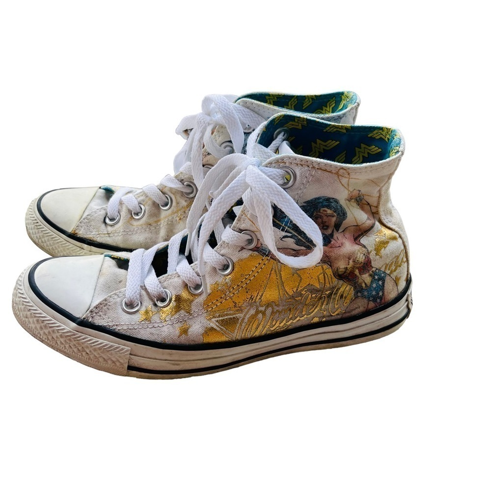 Wonder Woman high top converse - Picture 6 of 9